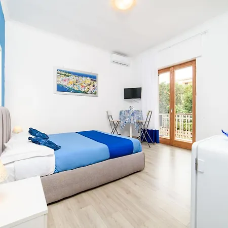 Гостевой дом Estate4home - Casa Laura Сант'Анджелло