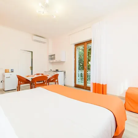 Estate4home - Casa Laura Gasthof